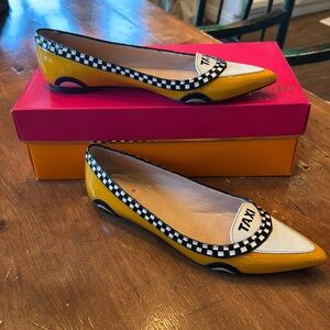Gently used Kate Spade patent leather flats. Women's US 7.5